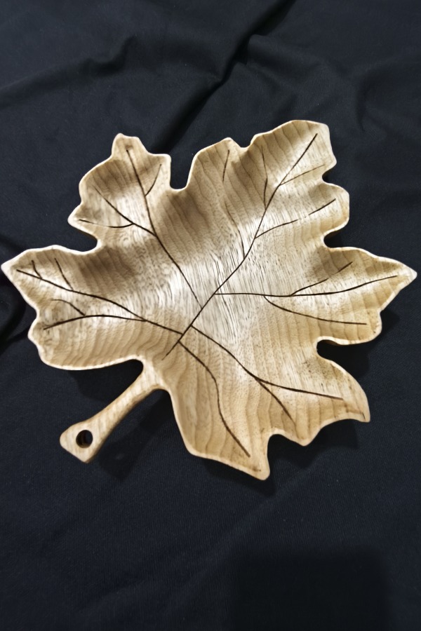 AHŞAP ÇINAR YAPRAĞI (LİMBA)