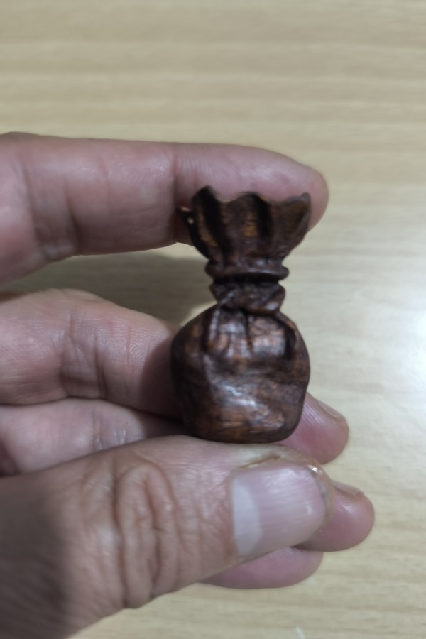 Ahşap Kese Kolye (maun)